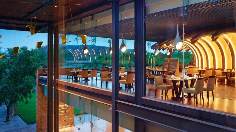 The Gateway Resort Damdama Lake Gurgaon Restaurant
