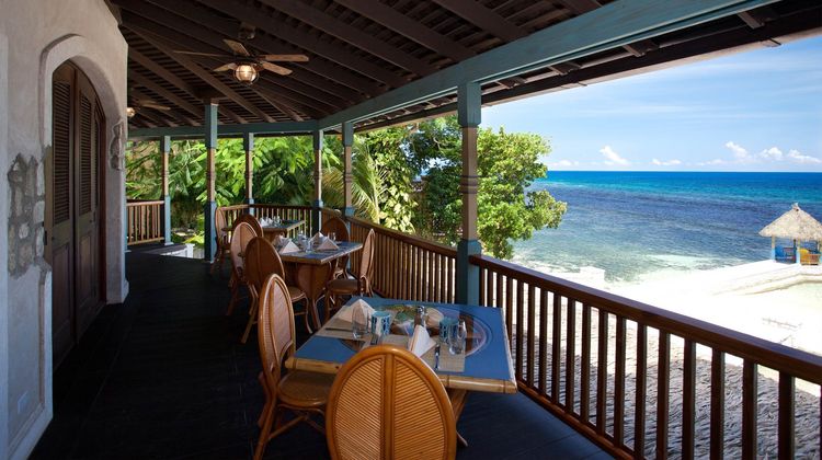 Hermosa Cove Resort Exterior
