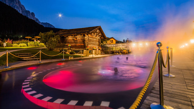 <b>Alpenroyal Grand Hotel - Gourmet & Spa Pool</b>. Images powered by <a href="https://www.leonardoworldwide.com/" title="Leonardo Worldwide" target="_blank">Leonardo</a>.