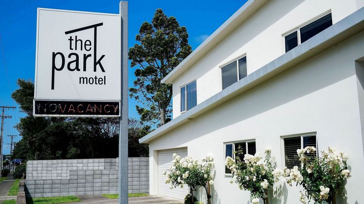 Park Motel Exterior