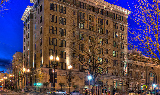 Hotel deLuxe Exterior
