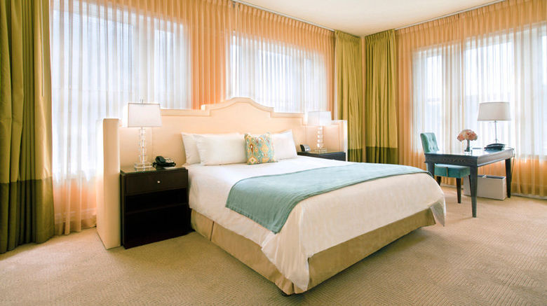 <b>Hotel deLuxe Suite</b>. Images powered by <a href="https://www.leonardoworldwide.com/" title="Leonardo Worldwide" target="_blank">Leonardo</a>.