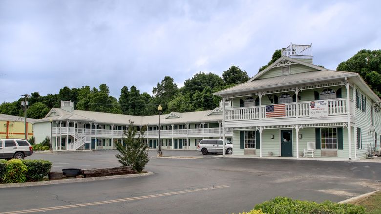 <b>Key West Inn Exterior</b>. Images powered by <a href="https://www.leonardoworldwide.com/" title="Leonardo Worldwide" target="_blank">Leonardo</a>.