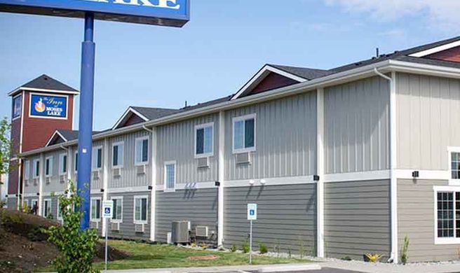 Inn at Moses Lake Exterior
