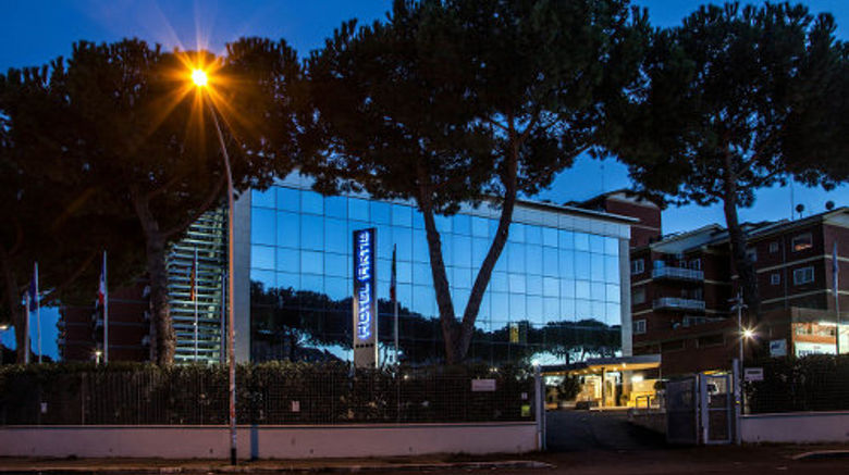 Hotel Artis Exterior. Images powered by <a href="http://www.leonardo.com" target="_blank" rel="noopener">Leonardo</a>.