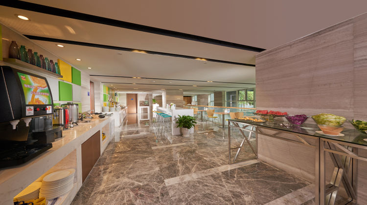 Holiday Inn Express Hangzhou Huanglong Restaurant