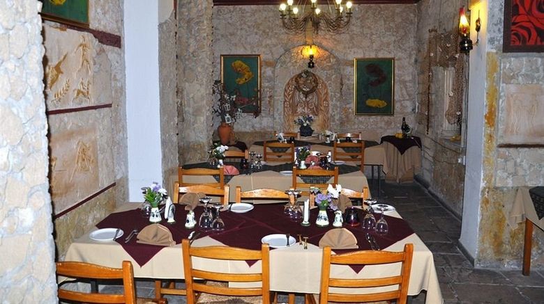 <b>Kiniras Hotel Restaurant</b>. Images powered by <a href="https://www.leonardoworldwide.com/" title="Leonardo Worldwide" target="_blank">Leonardo</a>.