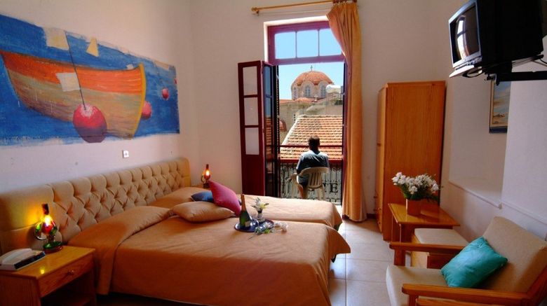 <b>Kiniras Hotel Room</b>. Images powered by <a href="https://www.leonardoworldwide.com/" title="Leonardo Worldwide" target="_blank">Leonardo</a>.