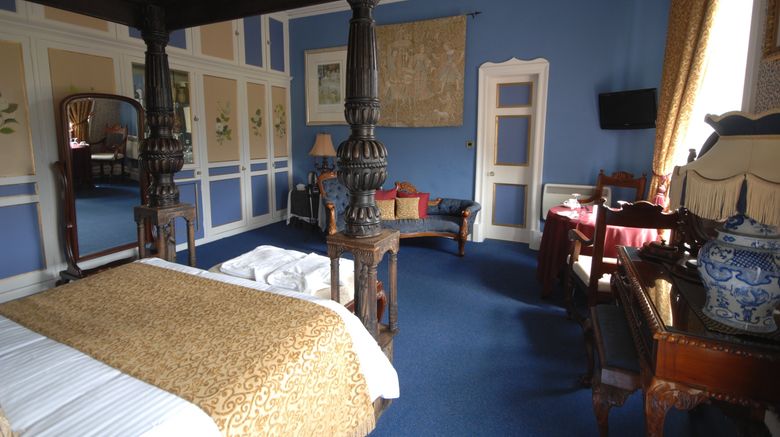 <b>Comlongon Castle Room</b>. Images powered by <a href="https://www.leonardoworldwide.com/" title="Leonardo Worldwide" target="_blank">Leonardo</a>.