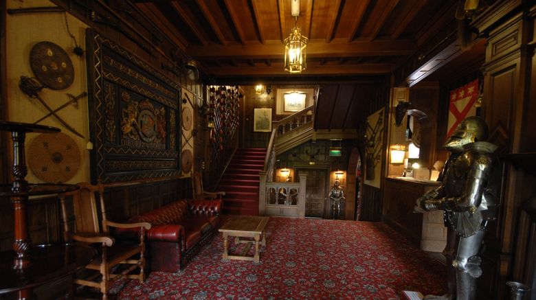 <b>Comlongon Castle Lobby</b>. Images powered by <a href="https://www.leonardoworldwide.com/" title="Leonardo Worldwide" target="_blank">Leonardo</a>.