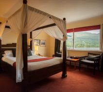 Four Seasons Hotel Room