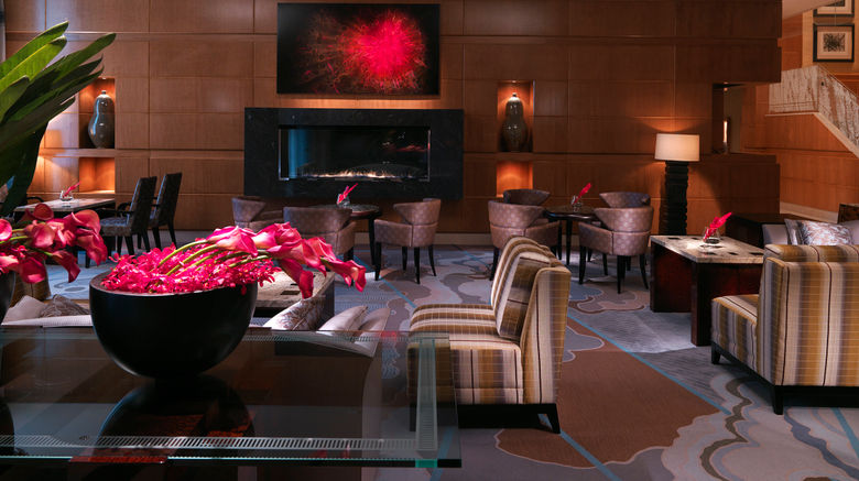 <b>Mandarin Oriental, Boston Lobby</b>. Images powered by <a href="https://www.leonardoworldwide.com/" title="Leonardo Worldwide" target="_blank">Leonardo</a>.