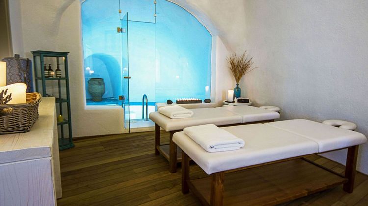 Iconic Santorini, a boutique cave hotel Recreation