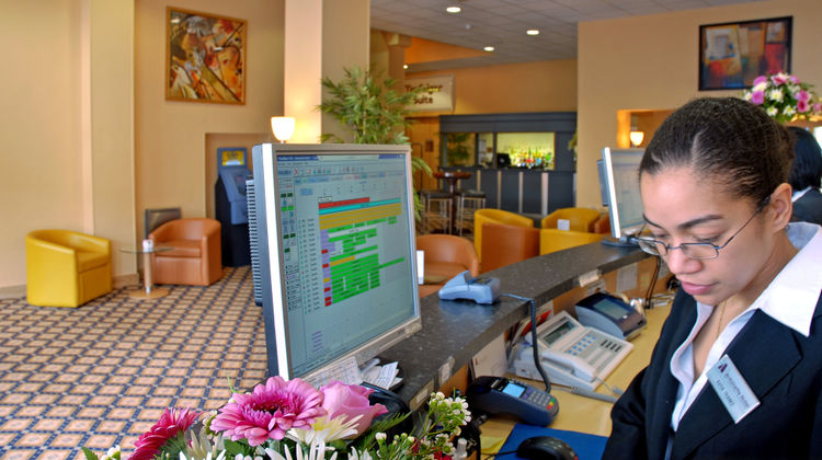 Antoinette Wimbledon Lobby