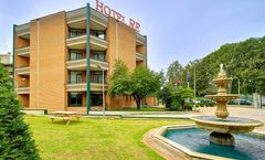 Hotel RE