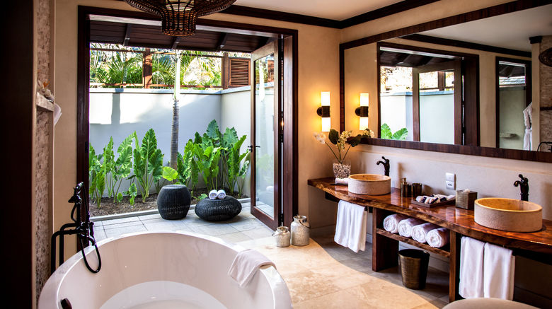 <b>H Resort Beau Vallon Beach Room</b>. Images powered by <a href="https://www.leonardoworldwide.com/" title="Leonardo Worldwide" target="_blank">Leonardo</a>.