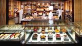 <b>Mandarin Oriental, Hong Kong Restaurant</b>. Images powered by <a href="https://www.leonardoworldwide.com/" title="Leonardo Worldwide" target="_blank">Leonardo</a>.