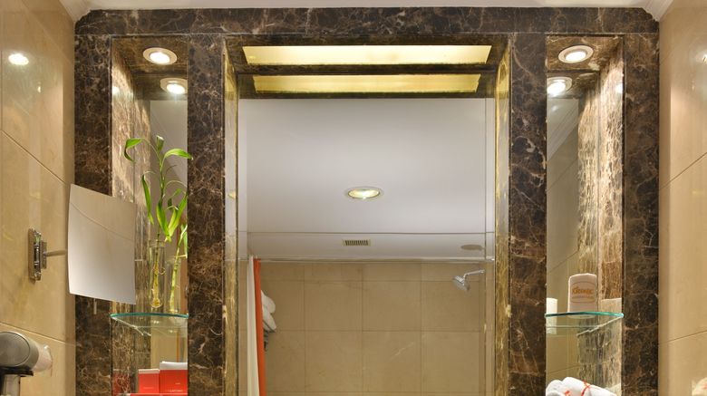 <b>Vivanta Vadodara Room</b>. Images powered by <a href="https://www.leonardoworldwide.com/" title="Leonardo Worldwide" target="_blank">Leonardo</a>.