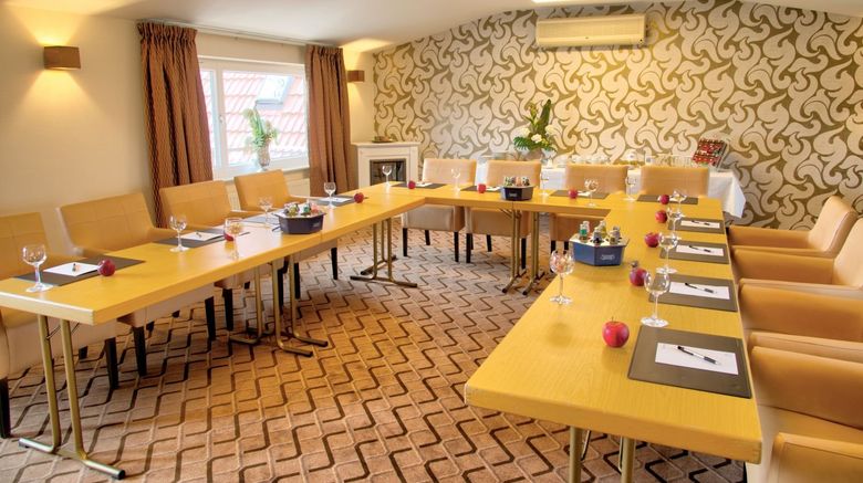 <b>Hotel Amsterdam Meeting</b>. Images powered by <a href="https://www.leonardoworldwide.com/" title="Leonardo Worldwide" target="_blank">Leonardo</a>.