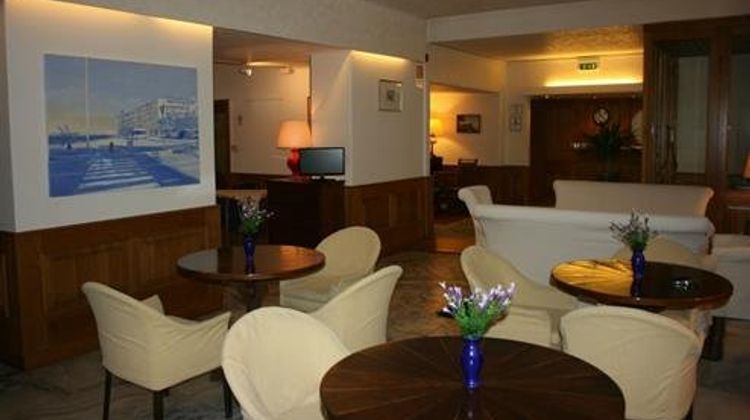Hotel Bristol Lobby