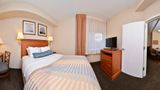 <b>Candlewood Suites Room</b>. Virtual Tours powered by <a href="https://www.leonardoworldwide.com/" title="Leonardo Worldwide" target="_blank">Leonardo</a>.