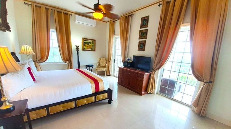 <b>Ocean West Boutique Hotel Room</b>. Images powered by <a href="https://www.leonardoworldwide.com/" title="Leonardo Worldwide" target="_blank">Leonardo</a>.