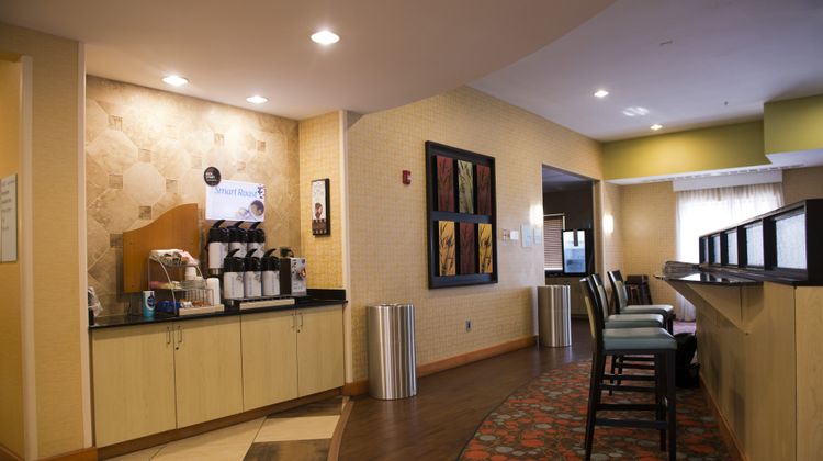Holiday Inn Express Hotel/Stes Atlanta E Restaurant