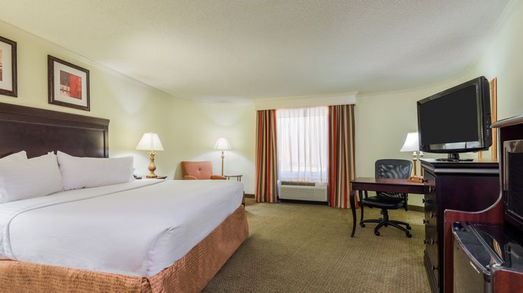 Holiday Inn Room