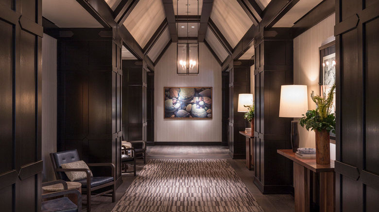 <b>Four Seasons Resort Vail Lobby</b>. Images powered by <a href="https://www.leonardoworldwide.com/" title="Leonardo Worldwide" target="_blank">Leonardo</a>.