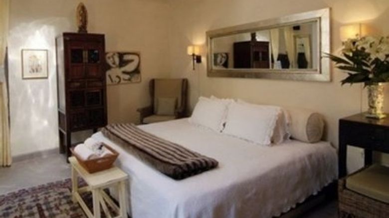 <b>Casa Florida Room</b>. Images powered by <a href="https://www.leonardoworldwide.com/" title="Leonardo Worldwide" target="_blank">Leonardo</a>.
