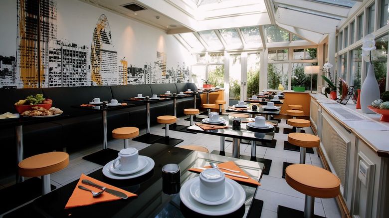 <b>Henley House Restaurant</b>. Images powered by <a href="https://www.leonardoworldwide.com/" title="Leonardo Worldwide" target="_blank">Leonardo</a>.