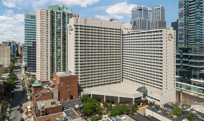 Chelsea Hotel, Toronto Exterior