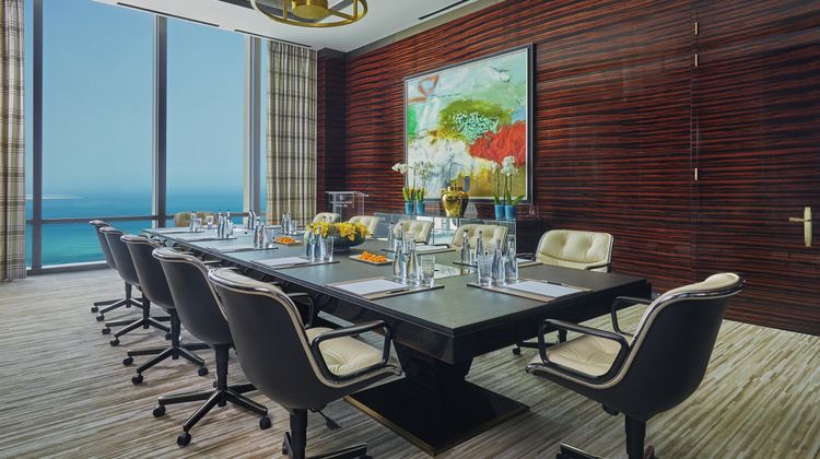 Four Seasons Hotel Bahrain Bay Meeting