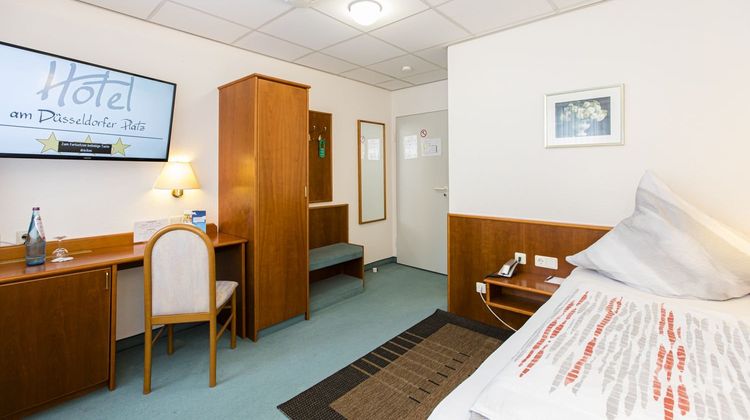 Hotel am Dusseldorfer Platz Room