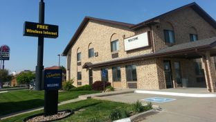 New Victorian Inn & Suites