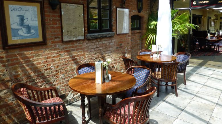 <b>Atherstone Red Lion Exterior</b>. Images powered by <a href="https://www.leonardoworldwide.com/" title="Leonardo Worldwide" target="_blank">Leonardo</a>.