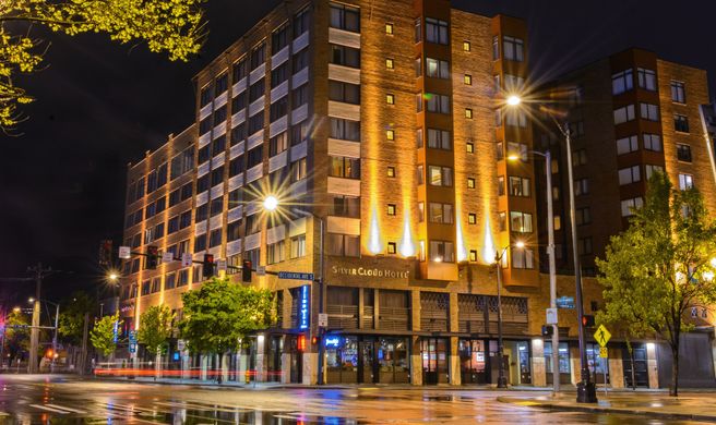Silver Cloud Hotel Stadium Exterior