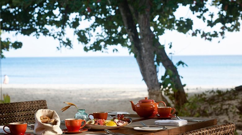 <b>H Resort Beau Vallon Beach Restaurant</b>. Images powered by <a href="https://www.leonardoworldwide.com/" title="Leonardo Worldwide" target="_blank">Leonardo</a>.