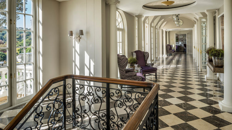 Four Seasons Hotel Westcliff Lobby