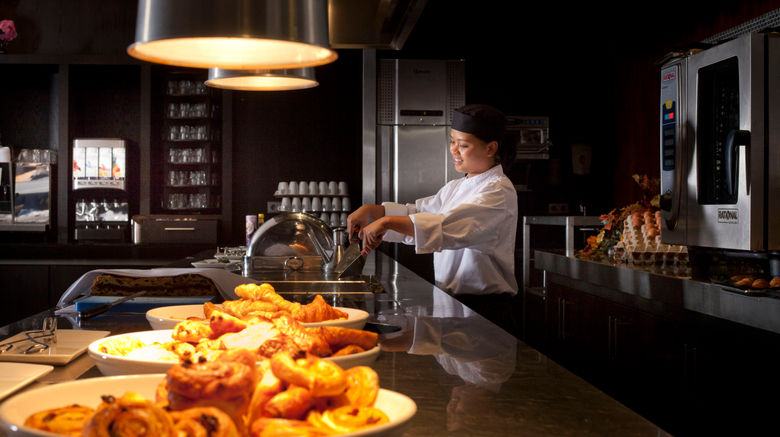<b>Van der Valk Hotel Duiven Restaurant</b>. Images powered by <a href="https://www.leonardoworldwide.com/" title="Leonardo Worldwide" target="_blank">Leonardo</a>.