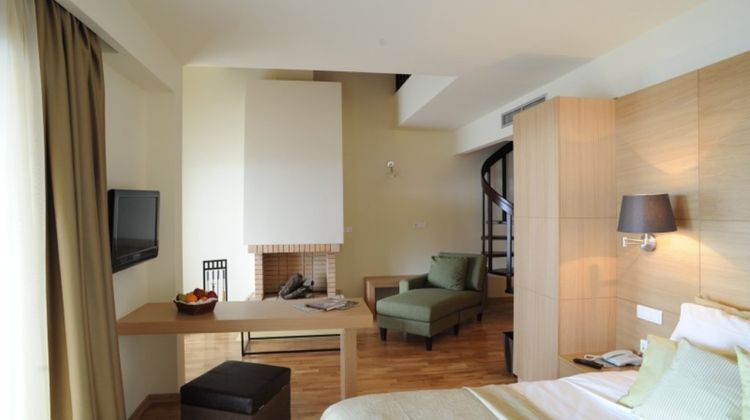 Domotel Anemolia Suite