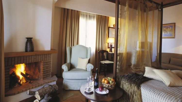 Domotel Anemolia Suite