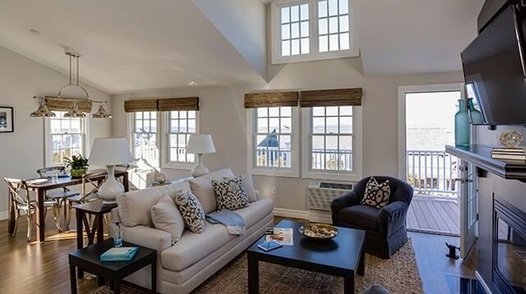 Watch Hill Inn Suite
