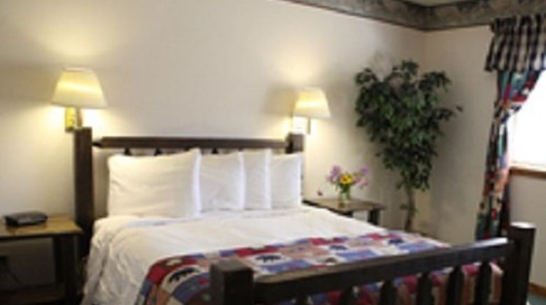 <b>Yellowstone Basin Inn Room</b>. Images powered by <a href="https://www.leonardoworldwide.com/" title="Leonardo Worldwide" target="_blank">Leonardo</a>.