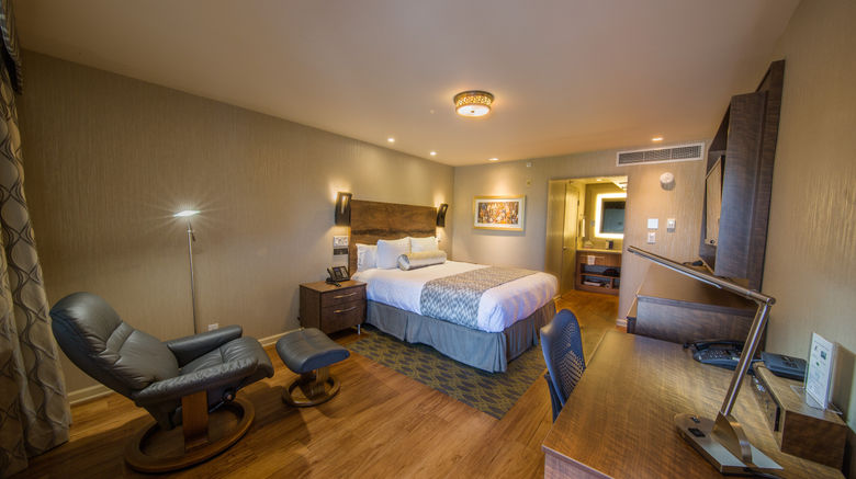 <b>Hotel Strata Room</b>. Images powered by <a href="https://www.leonardoworldwide.com/" title="Leonardo Worldwide" target="_blank">Leonardo</a>.
