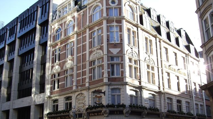Sanctuary House Hotel Exterior