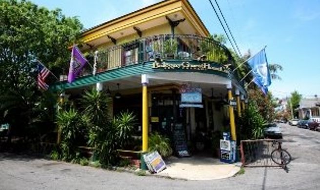 Schiro's Balcony Guest House Exterior