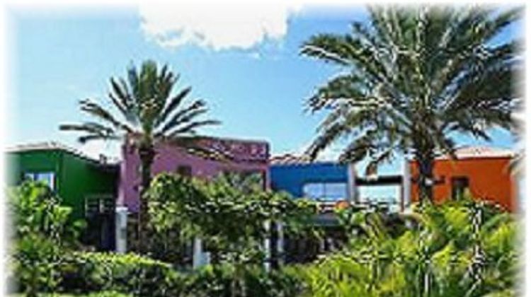 Quint's Travelers Inn Exterior