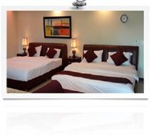 Quint's Travelers Inn Room