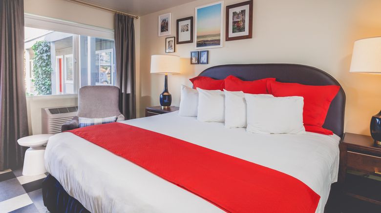 <b>Lia Hotel Room</b>. Images powered by <a href="https://www.leonardoworldwide.com/" title="Leonardo Worldwide" target="_blank">Leonardo</a>.